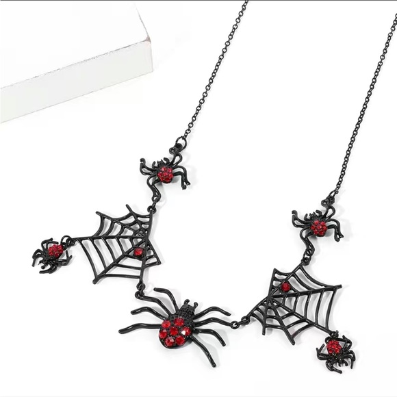 Spiderweb Necklace - Picture 4 of 8